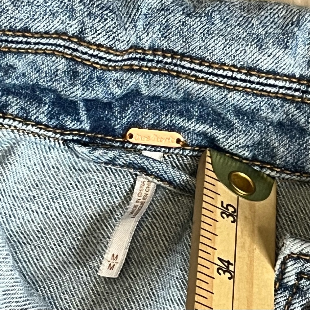 Free People Distressed‎ Woman’s Denim Jean Jacket Sz Medium - Picture 3 of 7